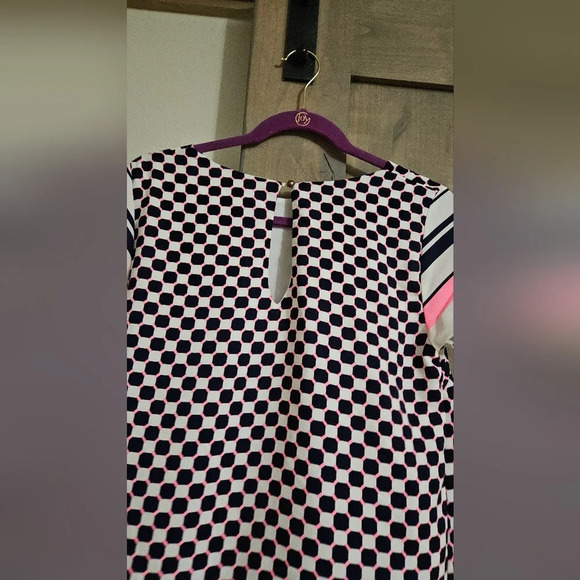 GIBIU Geometric shortsleeve shiftdress. Size small - Picture 5 of 10